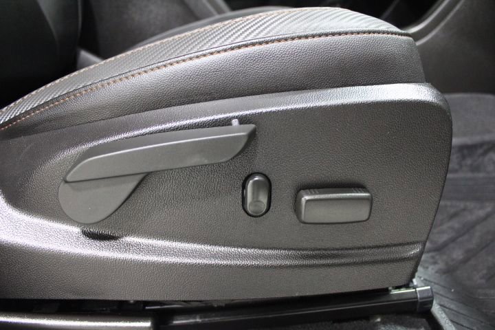 Used 2021 GMC Canyon AT4 w/ Driver Alert Package image 26