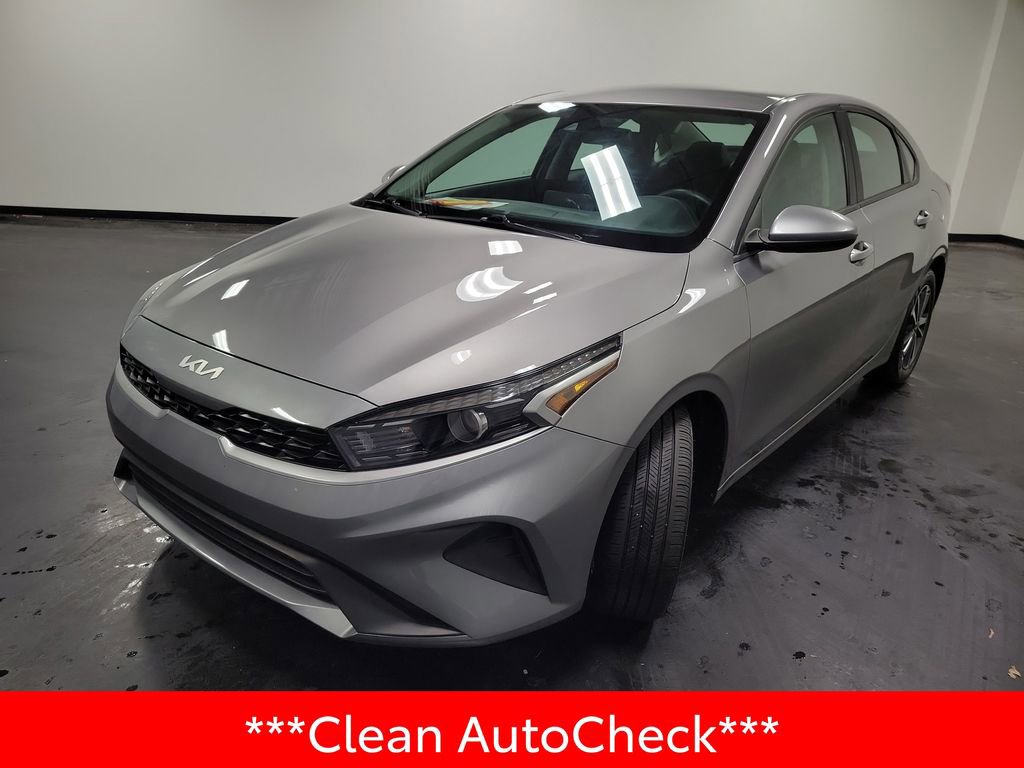 Used 2023 Kia Forte LXS image 4
