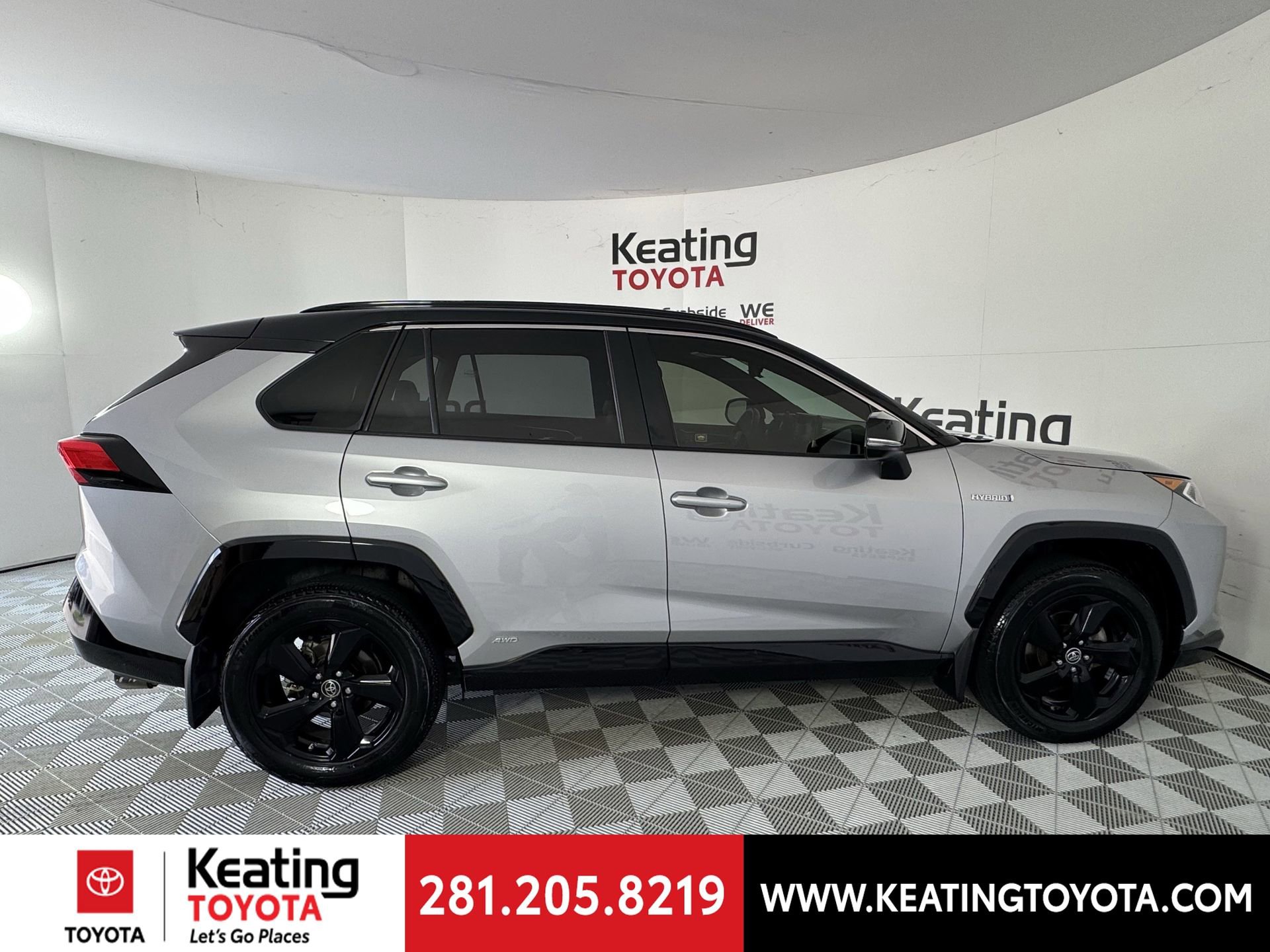 Used 2019 Toyota RAV4 XSE AWD/4WD image 4