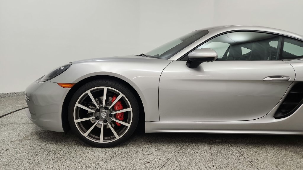 Used 2019 Porsche 718 Cayman S RWD image 11