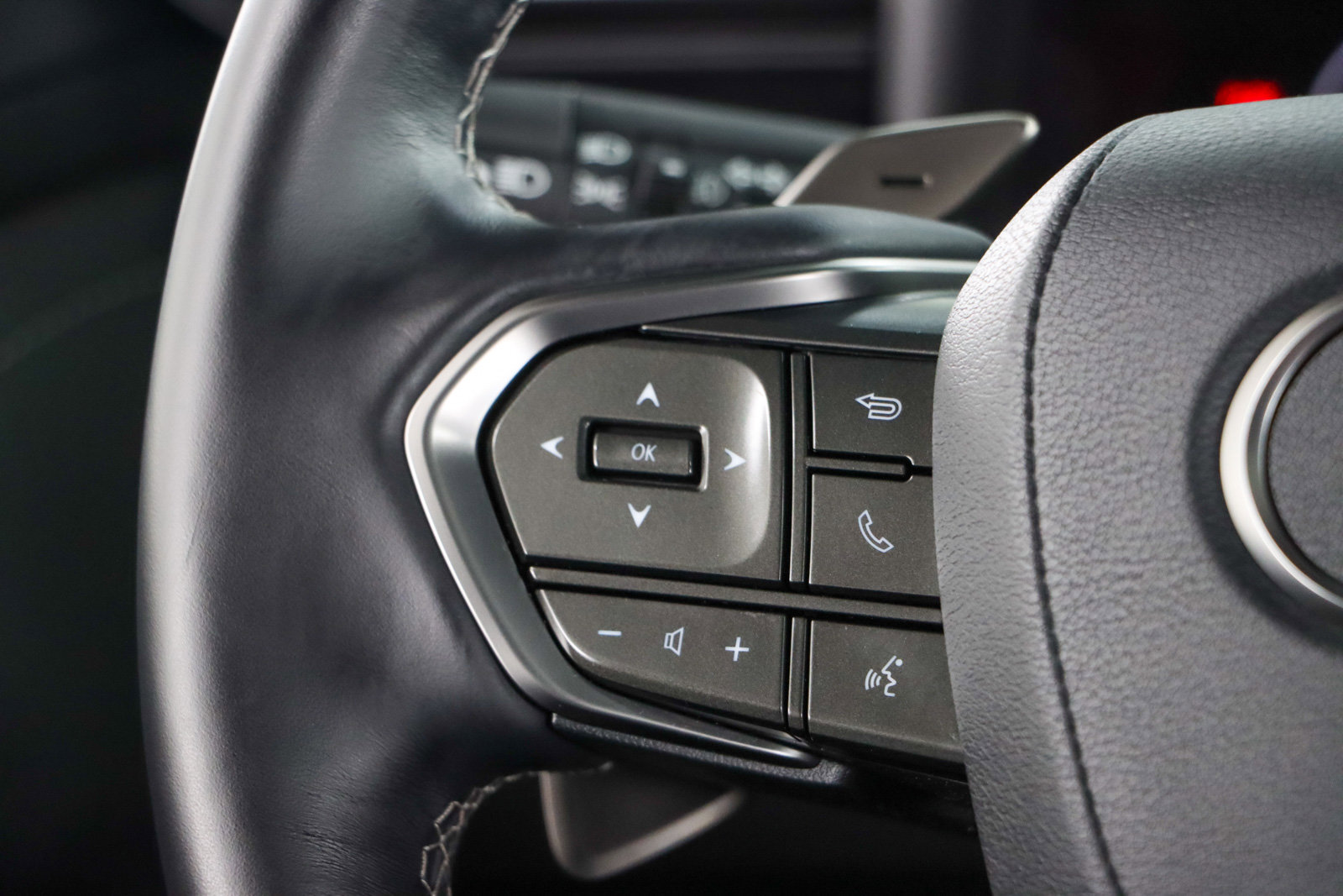 Used 2024 Lexus LX 600 4WD w/ Interior Upgrade Package image 14