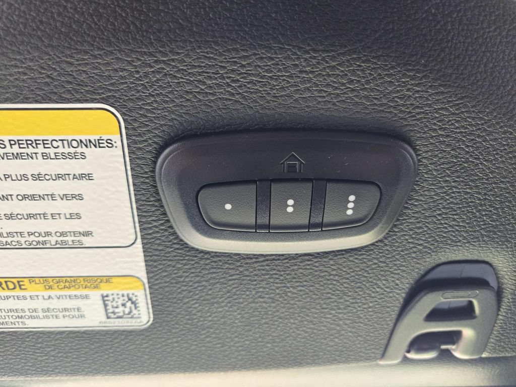 Used 2024 Jeep Wrangler Unlimited w/ Convenience Group AWD/4WD image 34
