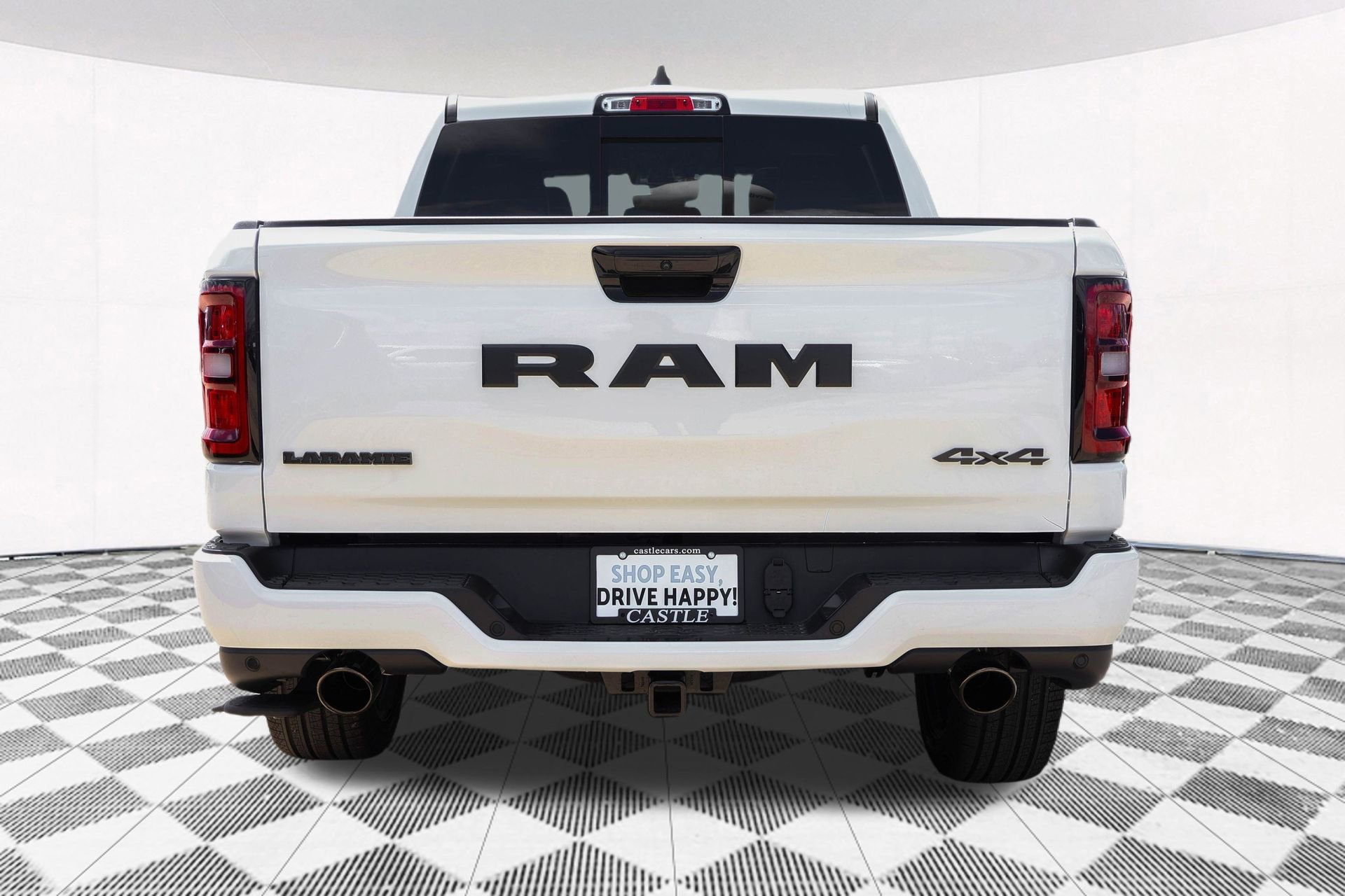 New 2026 RAM 1500 Laramie AWD/4WD image 13