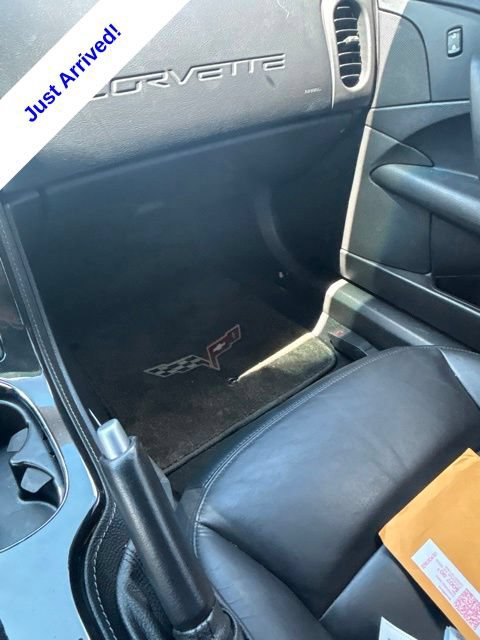 Used 2010 Chevrolet Corvette Coupe w/ 1LT RWD image 13