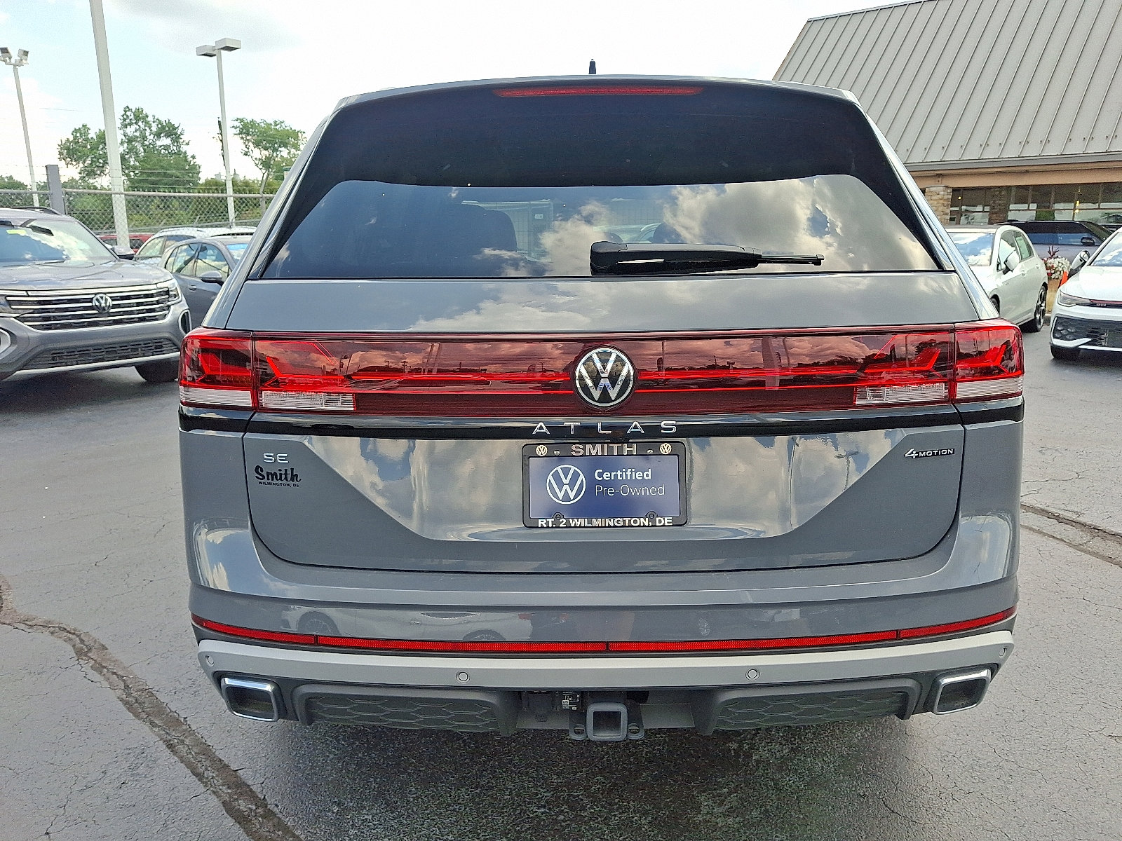 Certified 2025 Volkswagen Atlas Peak Edition SE image 5