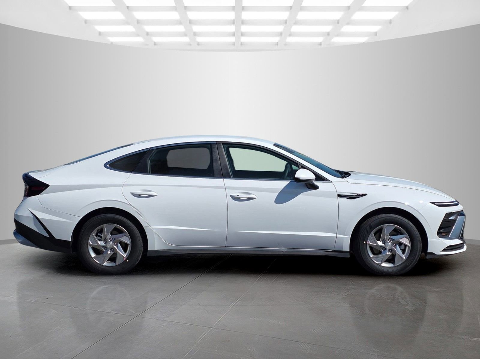New 2025 Hyundai Sonata SE FWD image 6