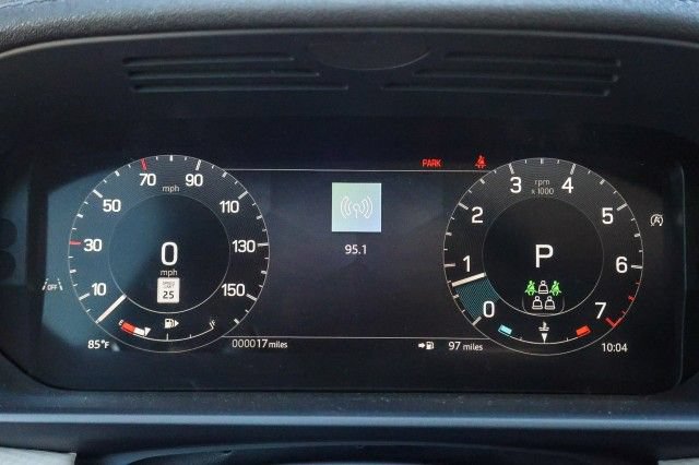 Used 2025 Land Rover Discovery Dynamic SE AWD/4WD image 20