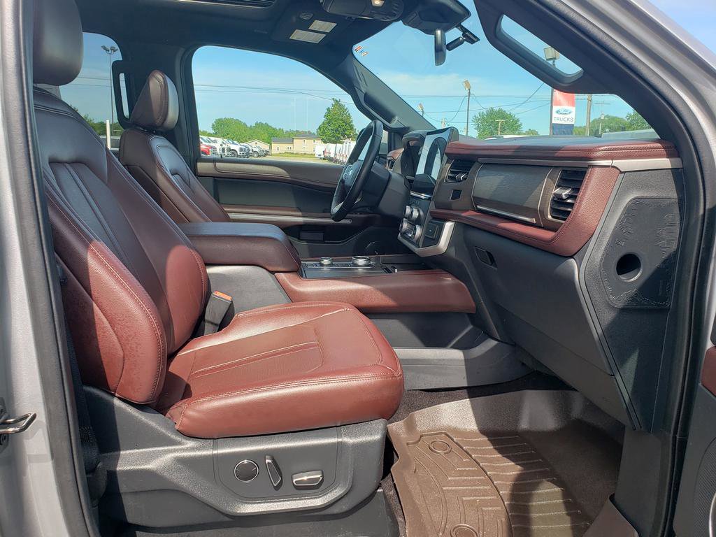 Used 2022 Ford Expedition Limited AWD/4WD image 17