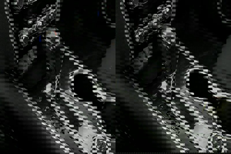 Used 2019 Nissan Pathfinder SV image 31