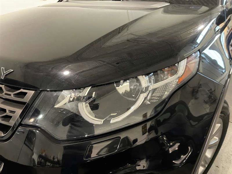 Used 2018 Land Rover Discovery Sport SE image 48