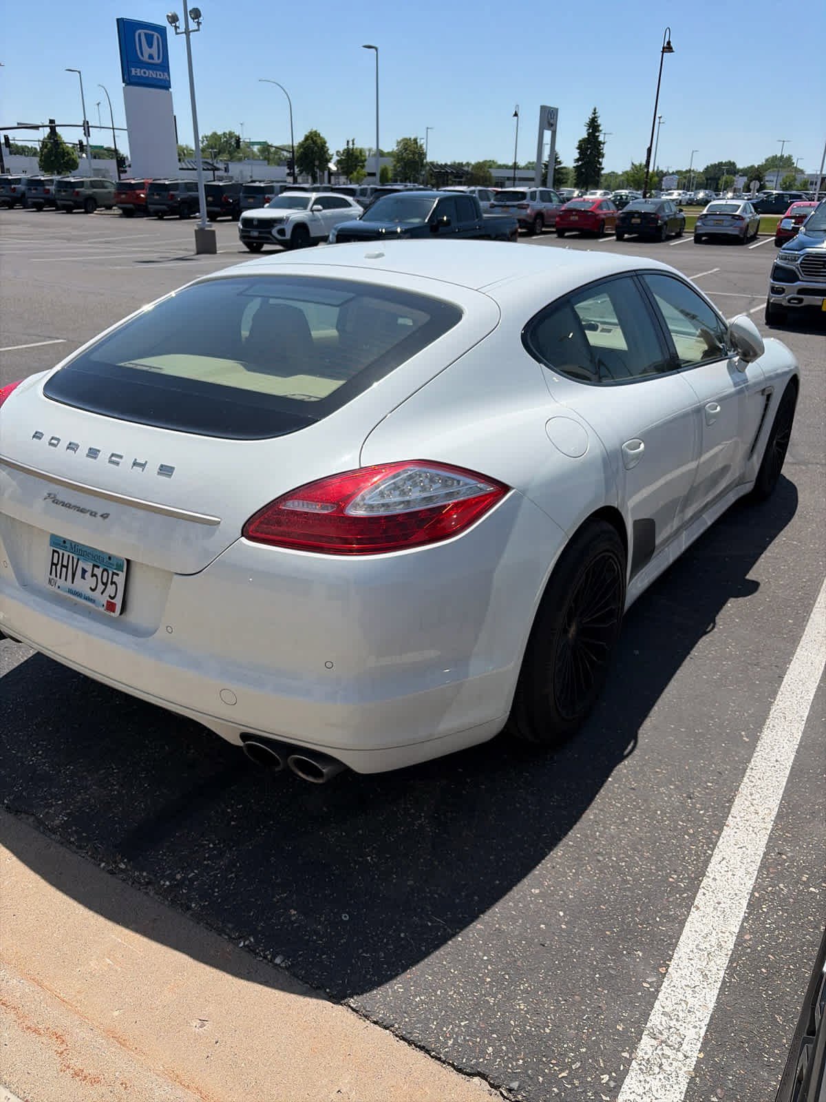 Used 2013 Porsche Panamera 4 Platinum Edition AWD/4WD image 8