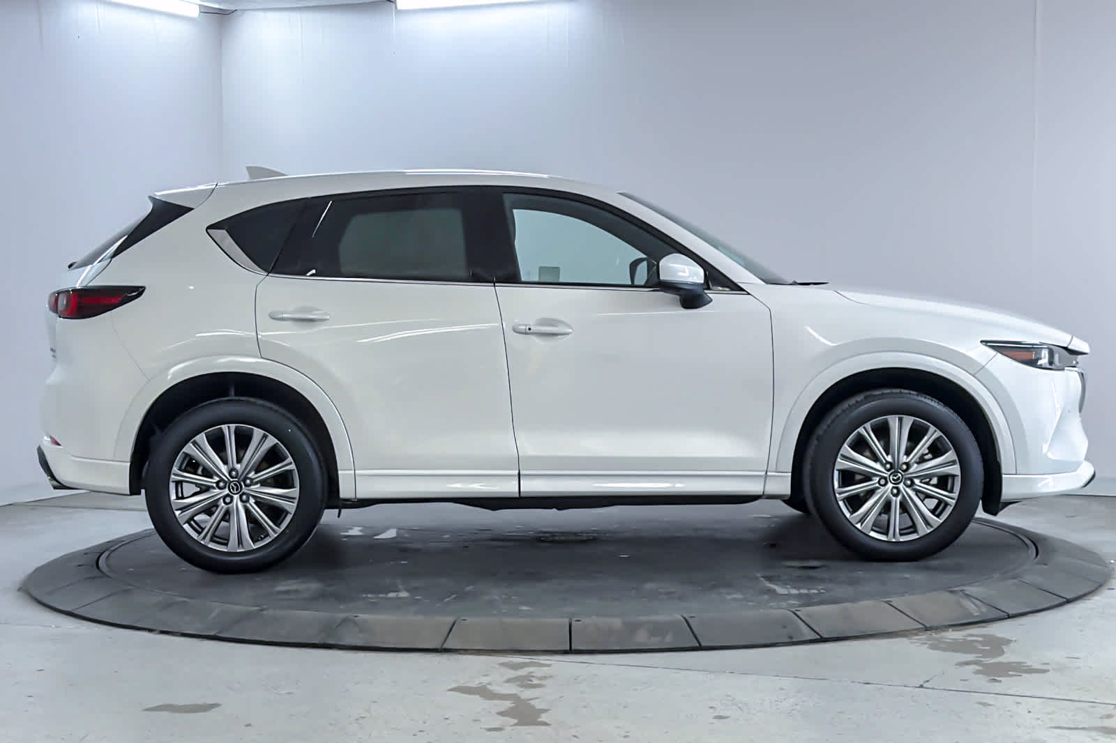 Used 2023 MAZDA CX-5 Signature AWD/4WD image 8