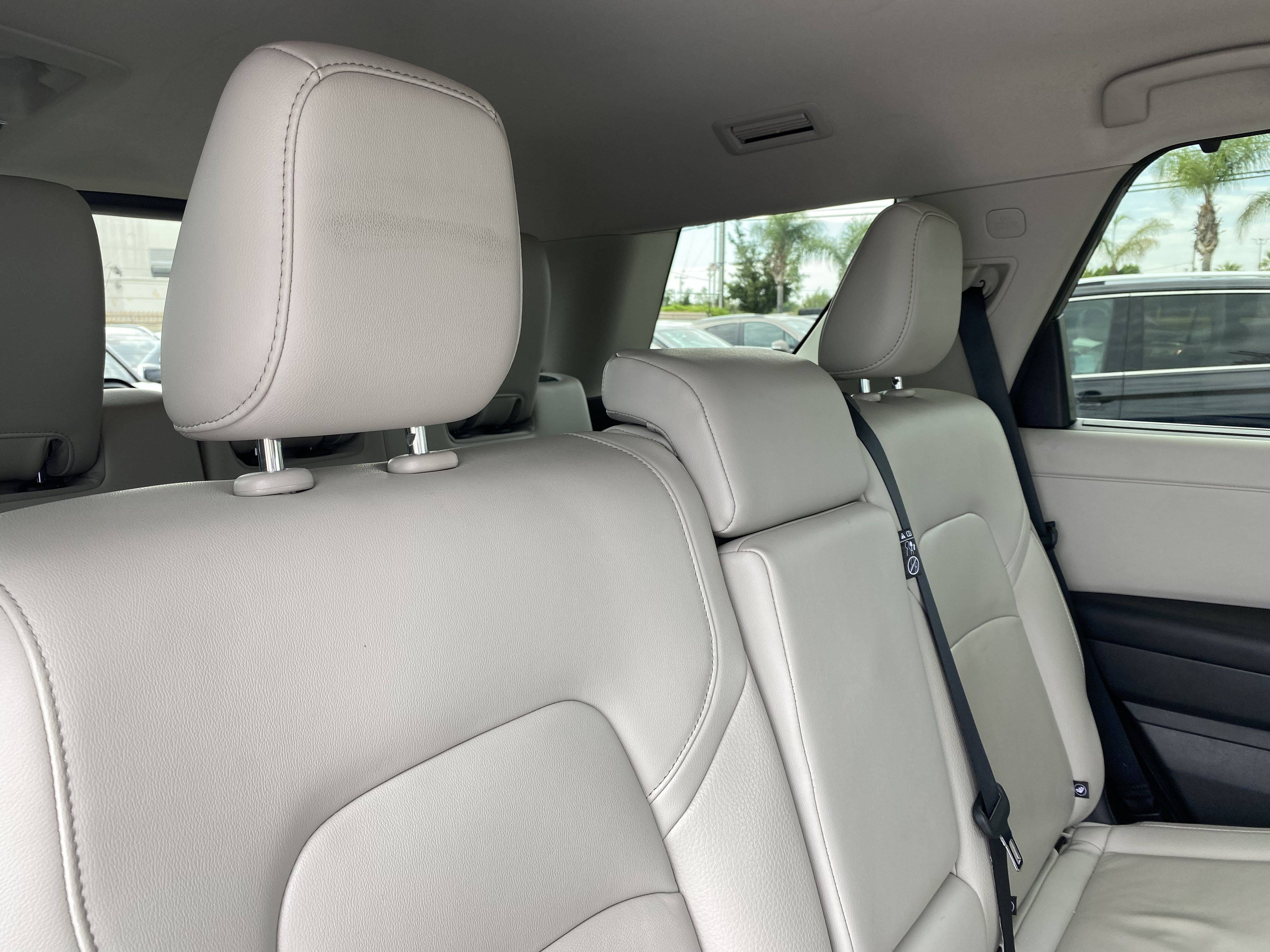 Used 2023 Nissan Pathfinder SL w/ Lighting Package (N92) FWD image 27