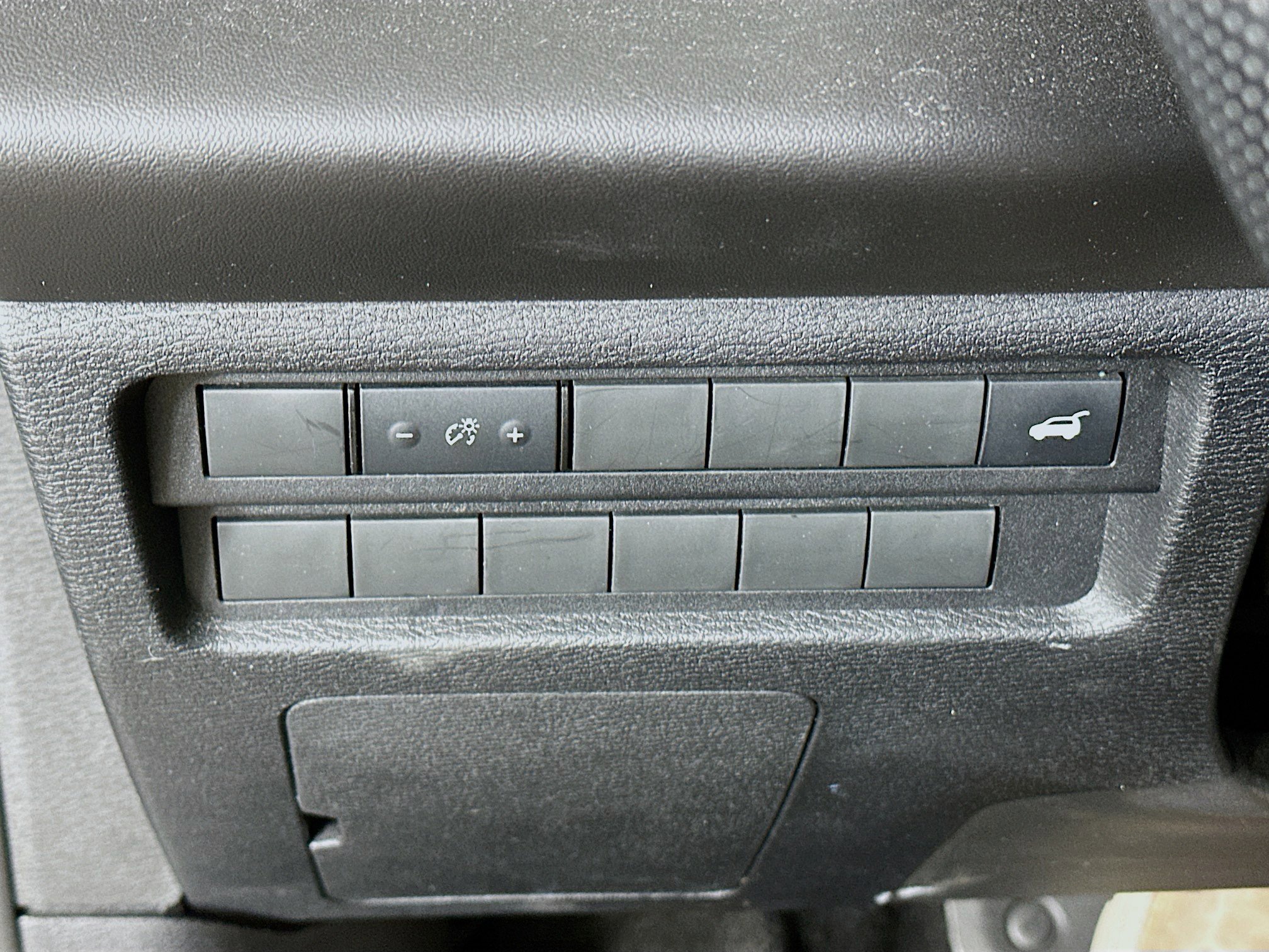 Used 2024 Mitsubishi Outlander SE image 17