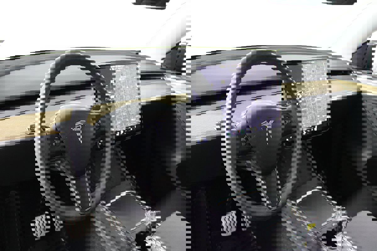 Used 2022 Tesla Model Y Performance image 8