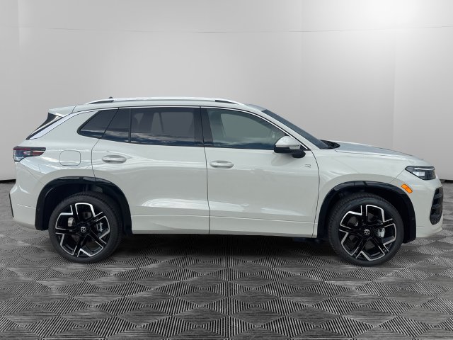 New 2026 Volkswagen Tiguan SEL R-Line AWD/4WD image 6