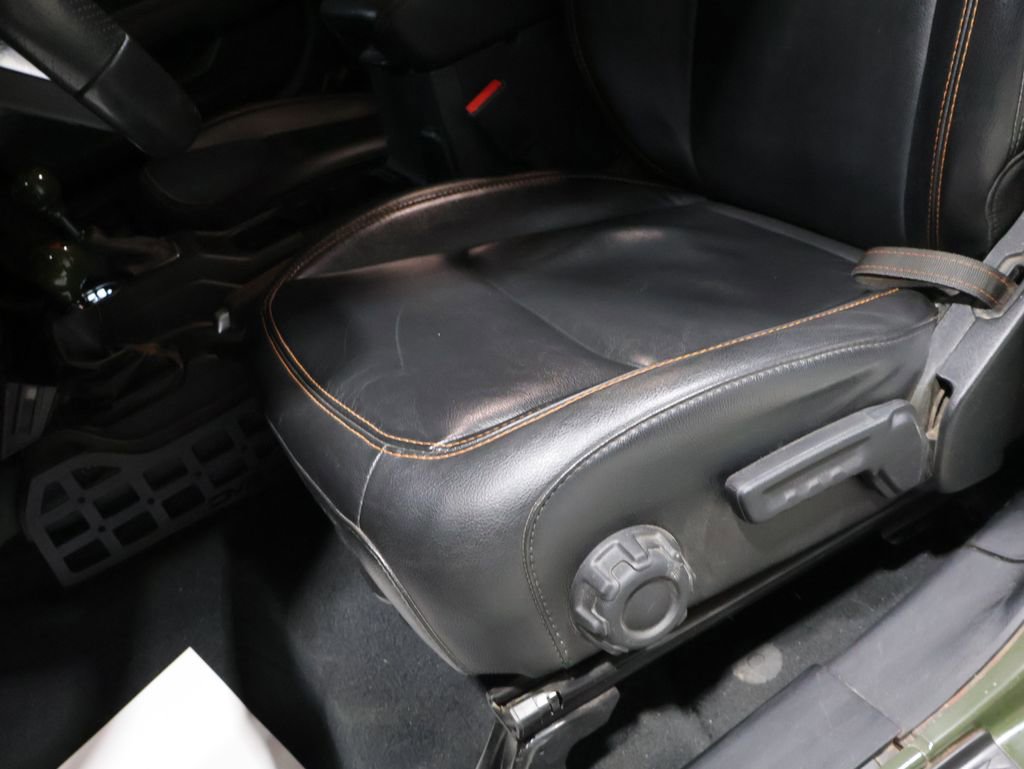 Used 2022 Jeep Gladiator Mojave w/ Cold Weather Group image 13