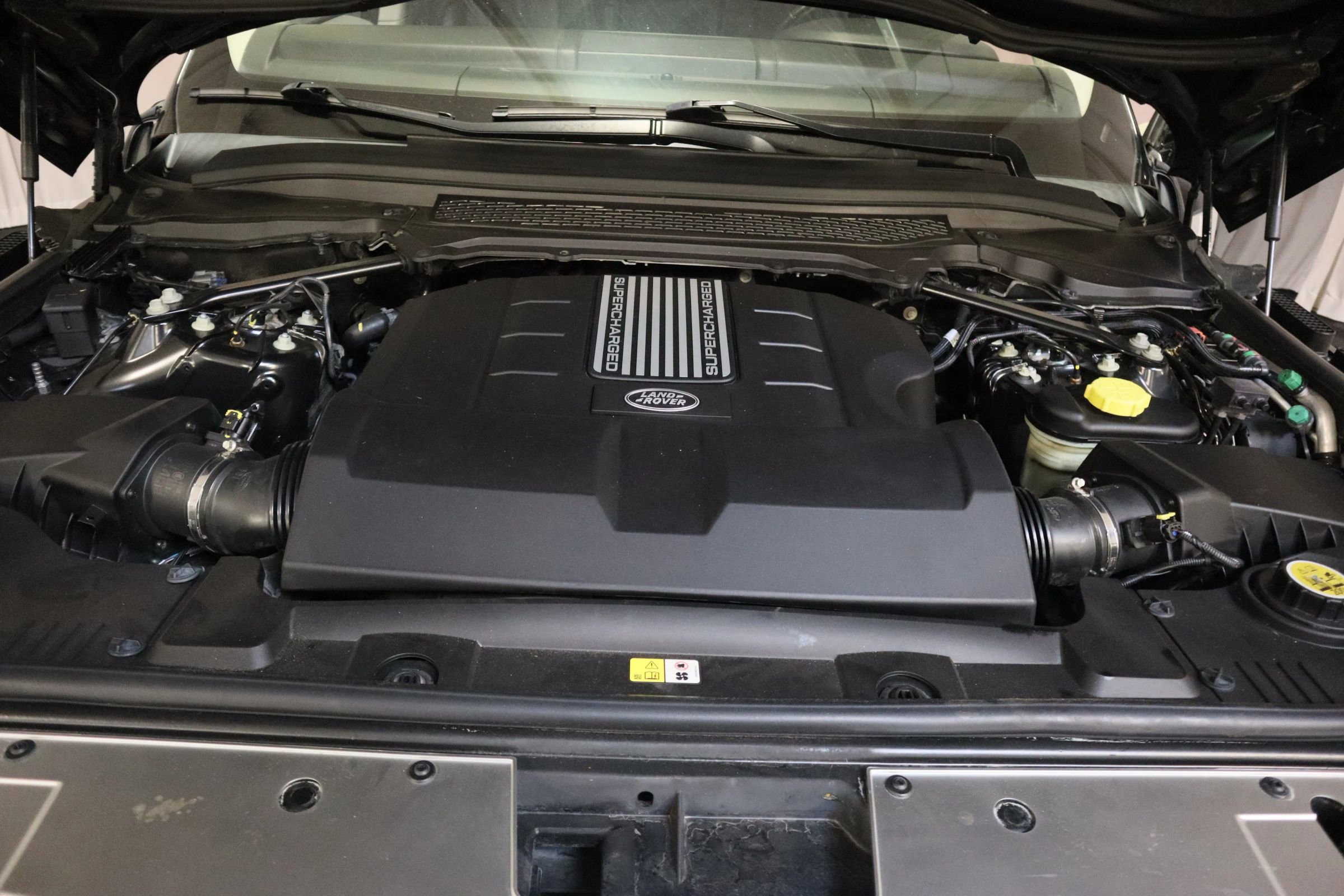 Used 2015 Land Rover Range Rover Autobiography image 11