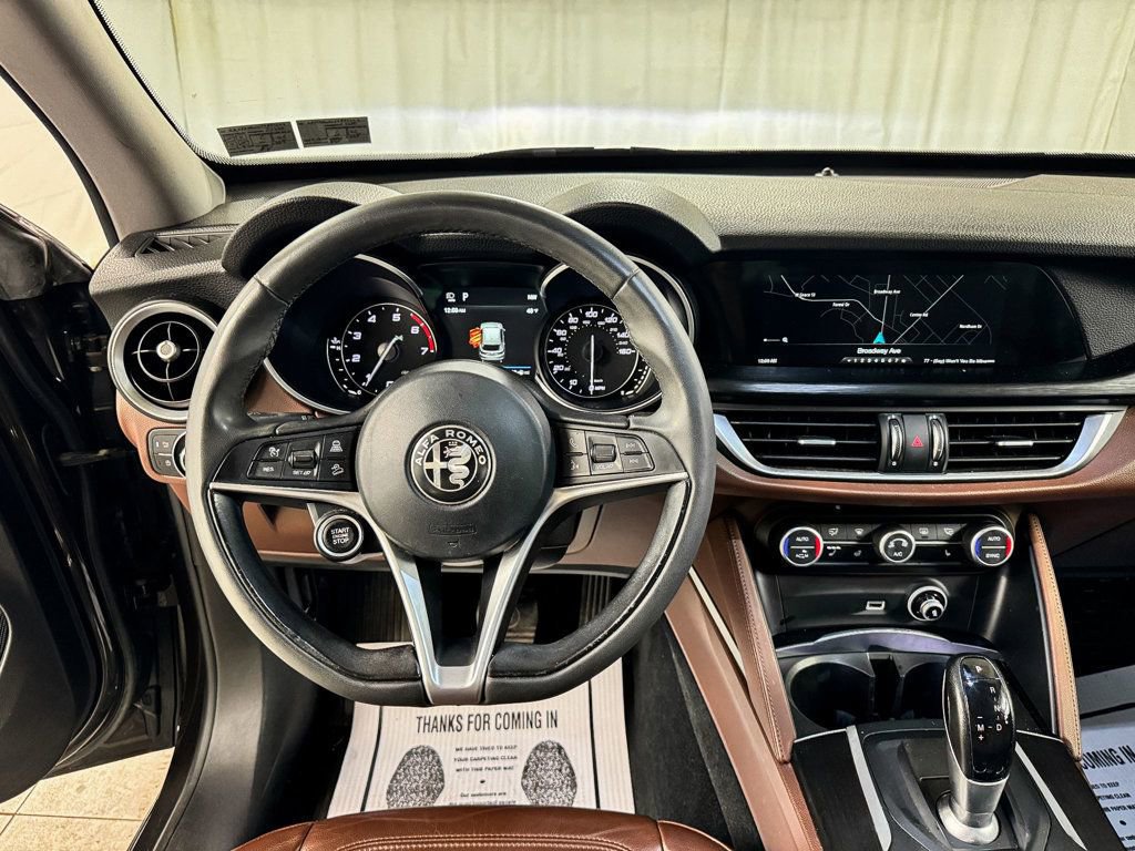 Used 2018 Alfa Romeo Stelvio AWD image 12