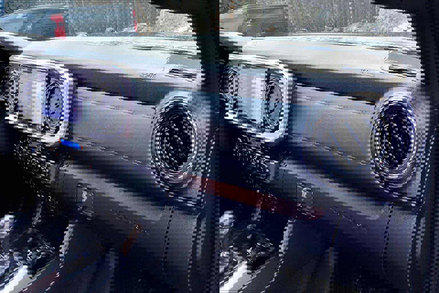 Used 2023 Toyota Tacoma Limited image 18