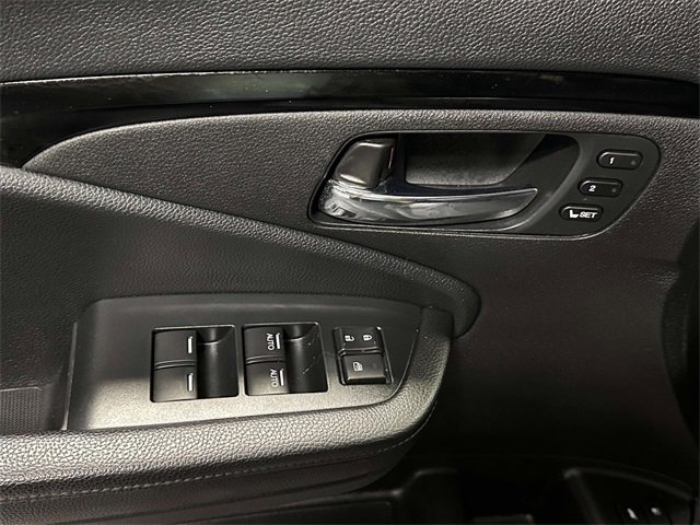 Certified 2022 Honda Pilot Touring image 13