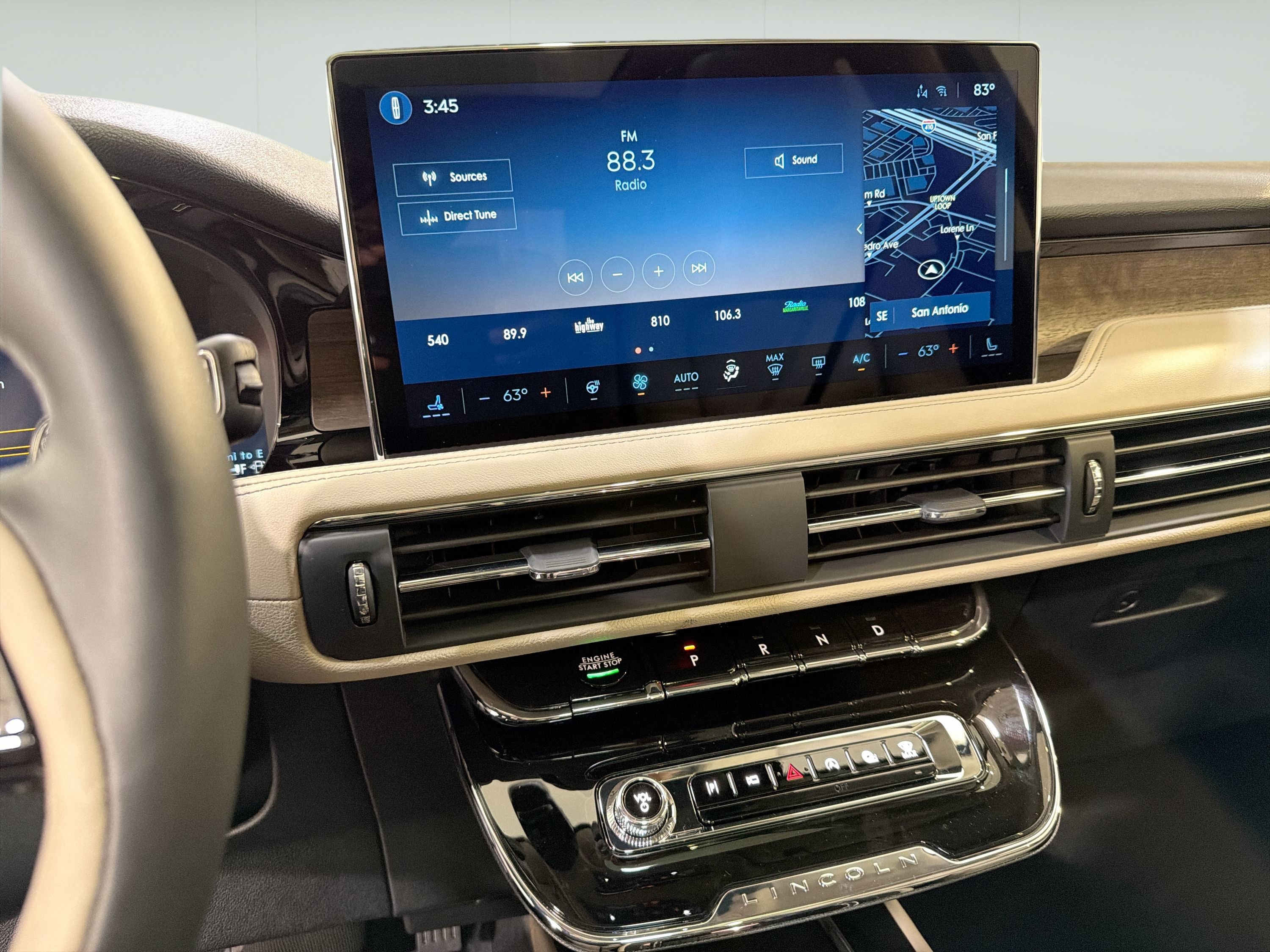 New 2026 Lincoln Corsair Reserve FWD image 17