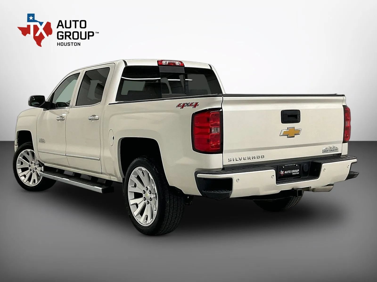Used 2015 Chevrolet Silverado 1500 High Country AWD/4WD image 3