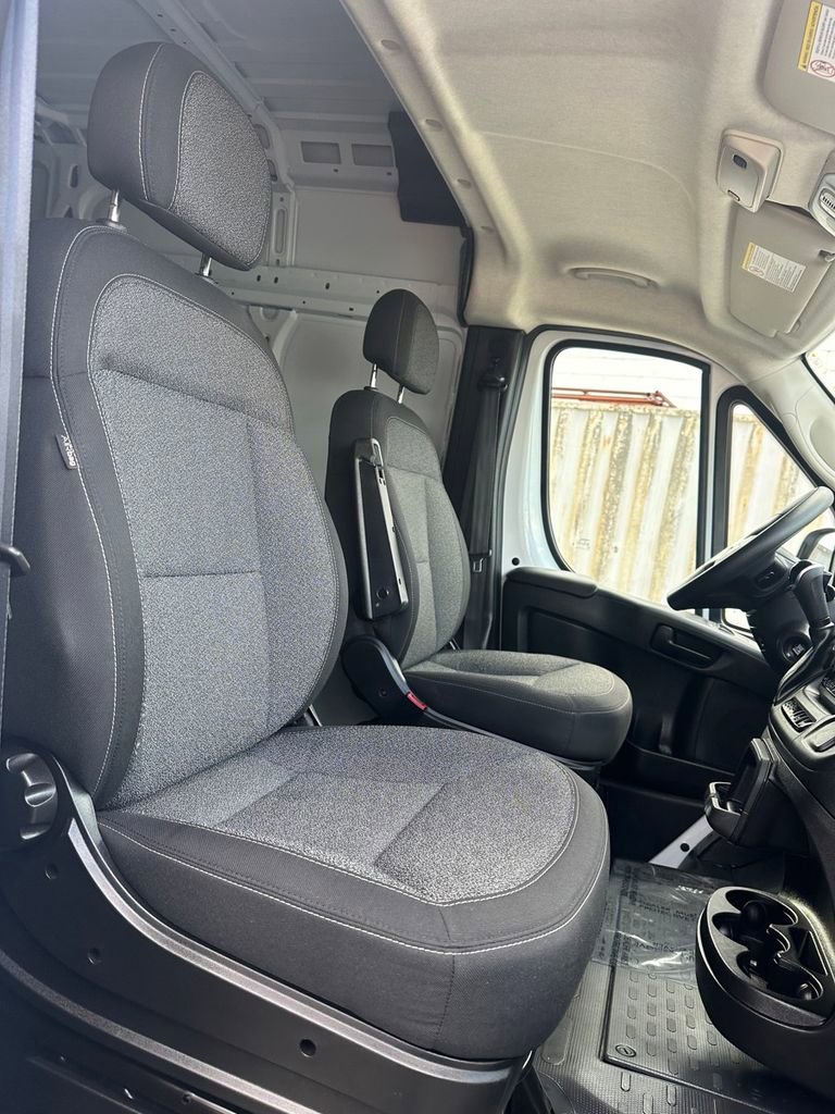Used 2025 RAM ProMaster 2500 w/ Convenience Group FWD image 30