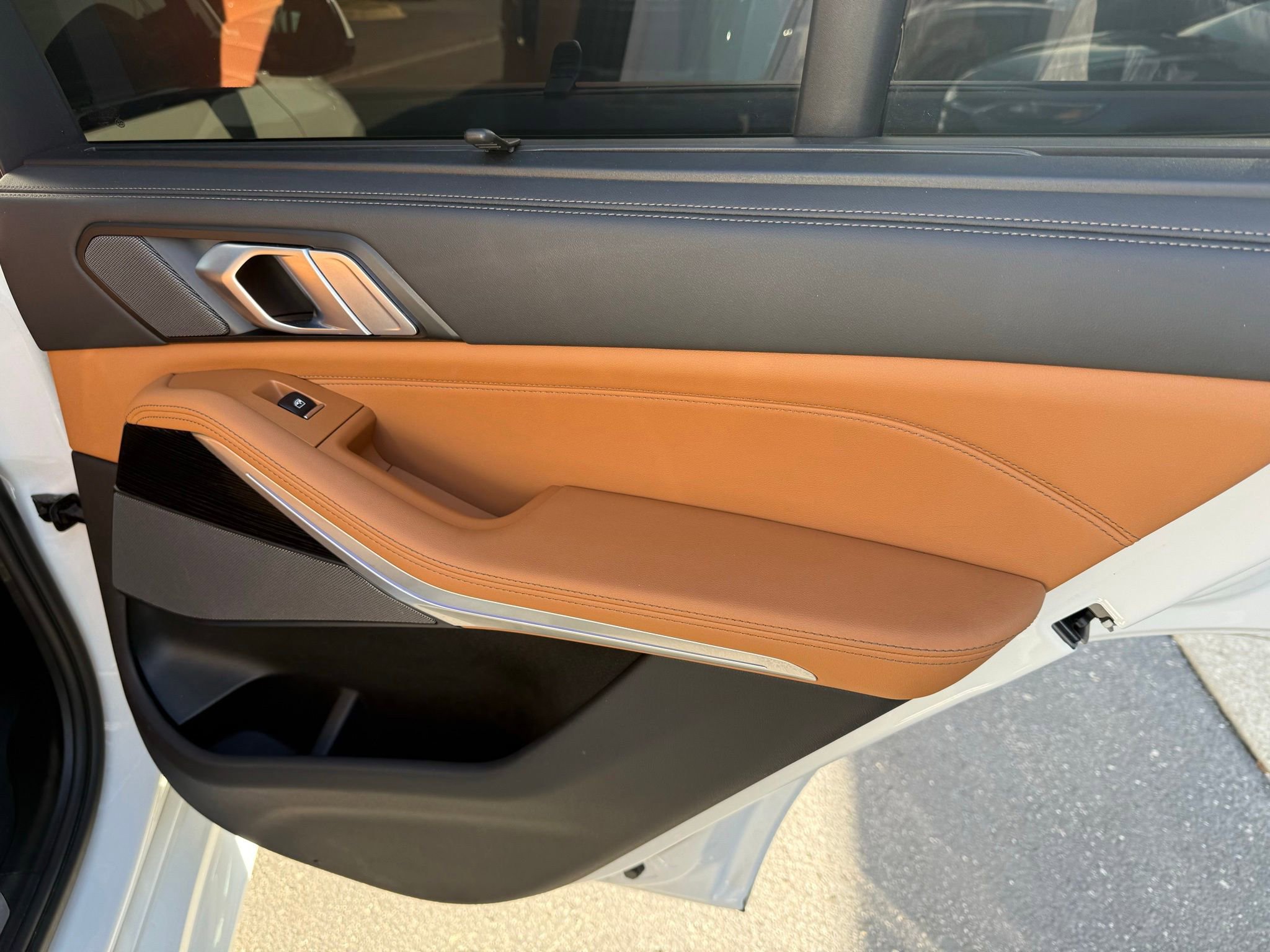 Used 2024 BMW X5 xDrive40i w/ Executive Package image 30