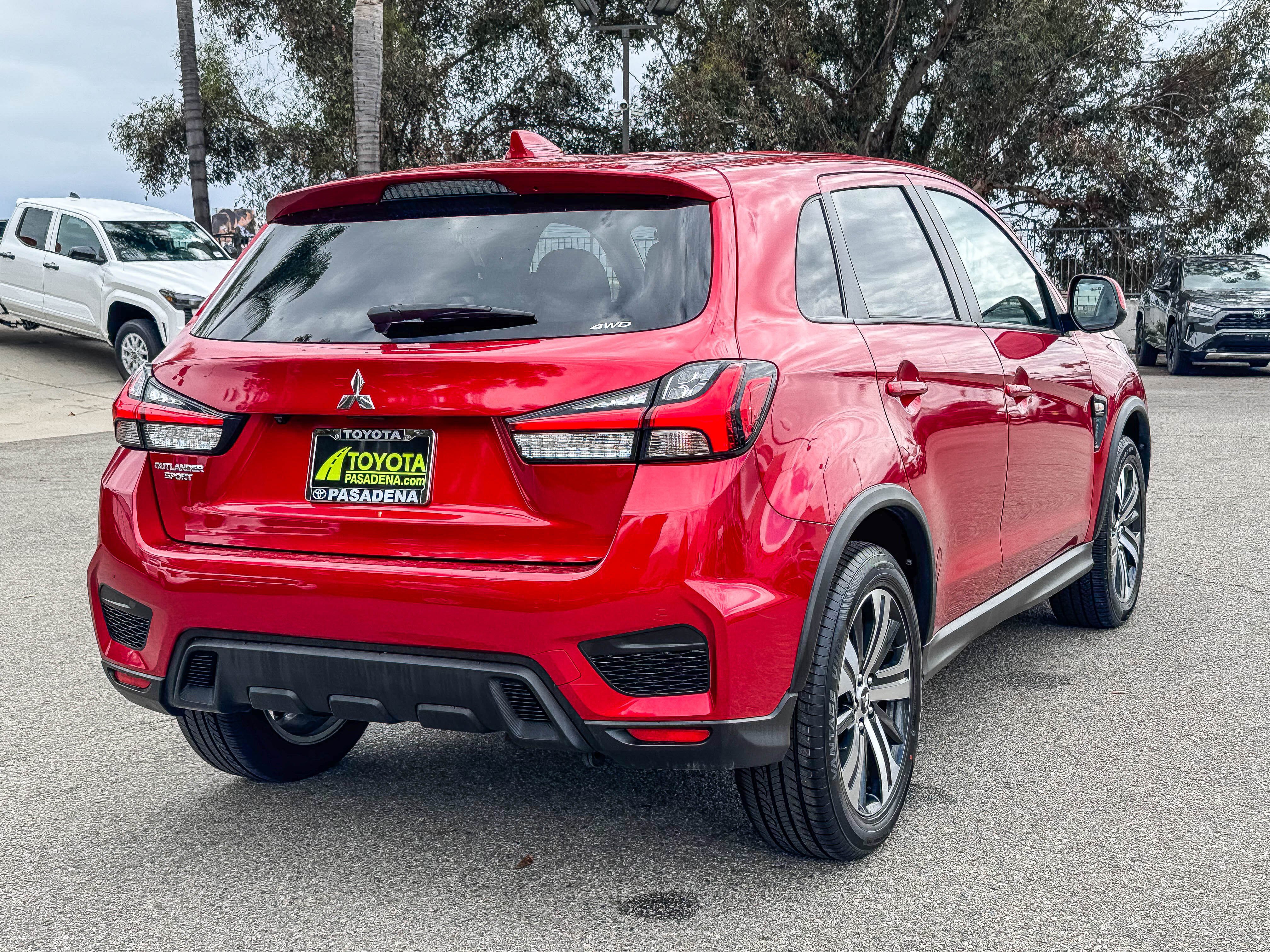Used 2025 Mitsubishi Outlander Sport AWD image 6