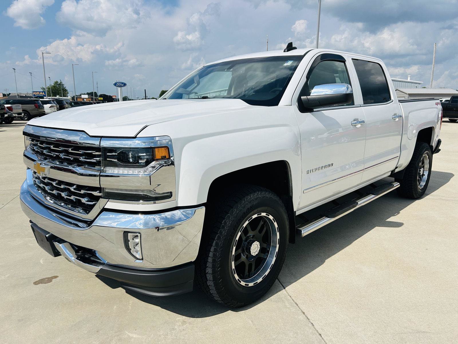 Used 2018 Chevrolet Silverado 1500 LTZ w/ Sport Package AWD/4WD image 31
