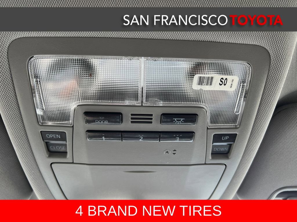 Used 2016 Toyota Highlander Limited image 31