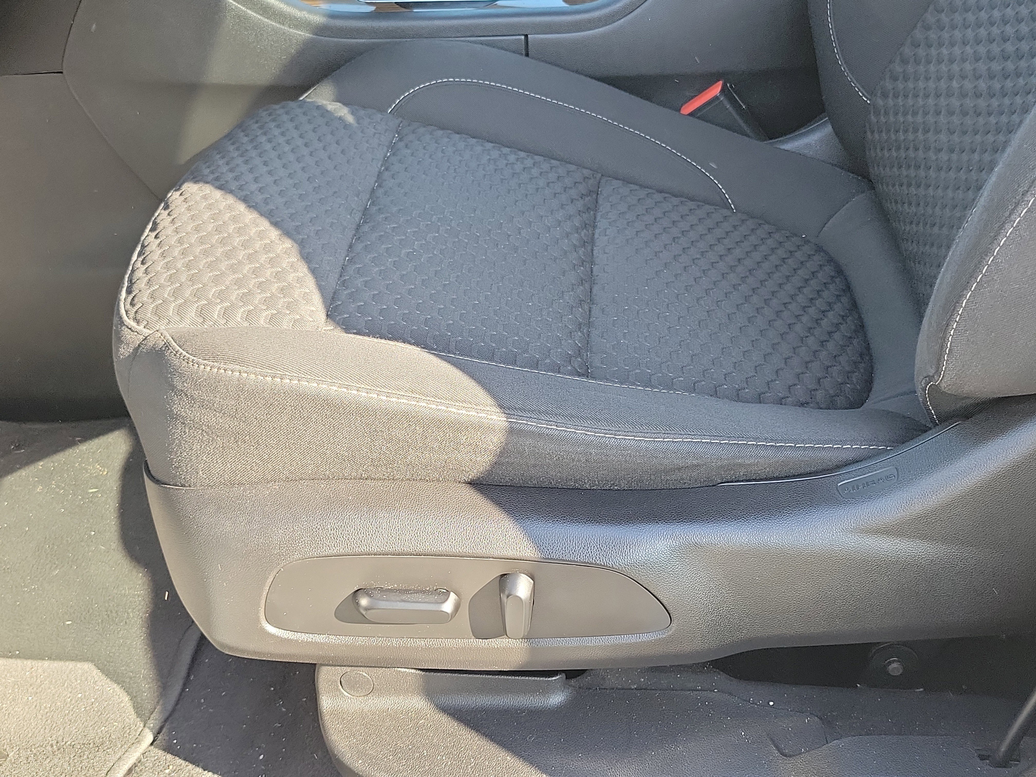 Used 2017 GMC Acadia SLE w/ Driver Alert Package I image 14