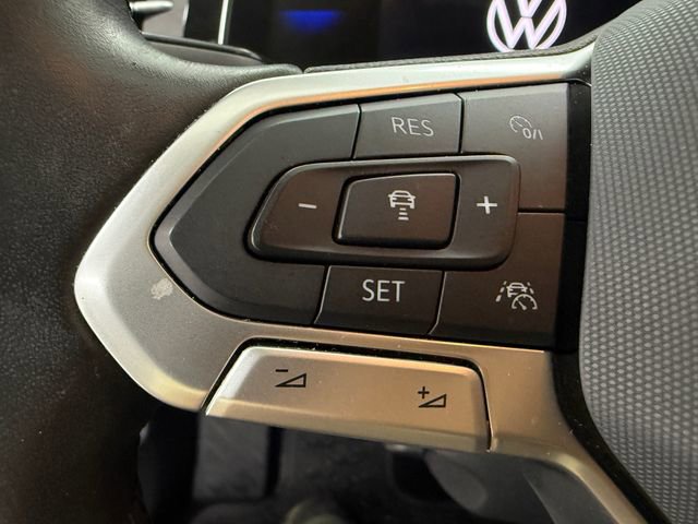 Used 2025 Volkswagen Jetta SE FWD image 10