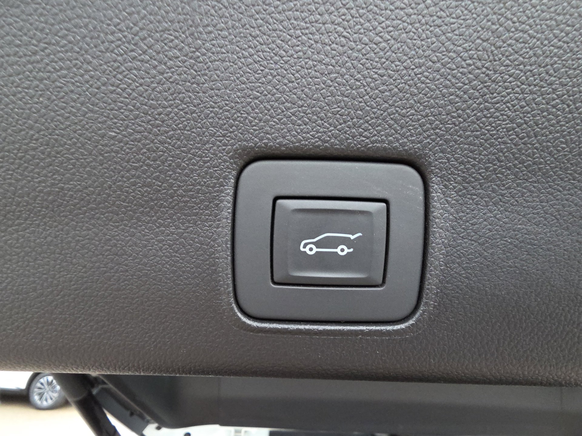 Certified 2025 Chevrolet TrailBlazer ACTIV w/ Convenience Package image 33