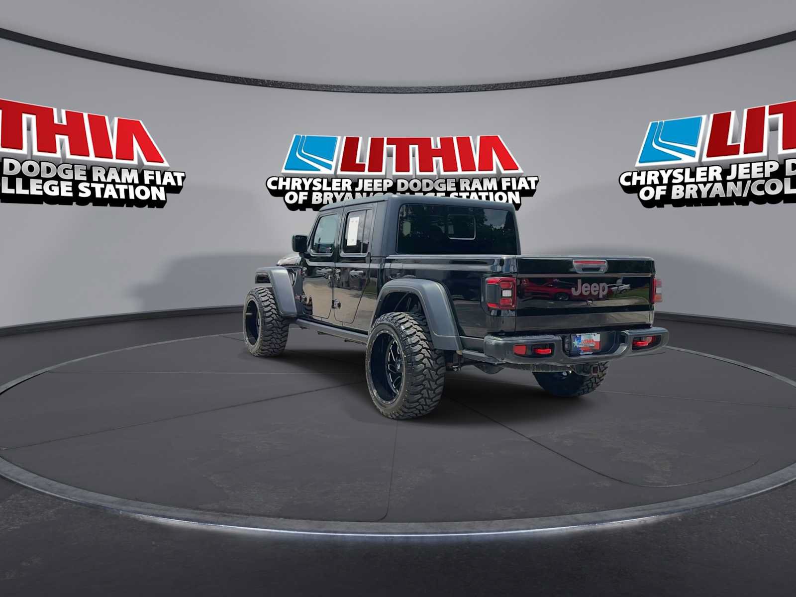 Used 2023 Jeep Gladiator Rubicon w/ LED Lighting Group AWD/4WD image 6
