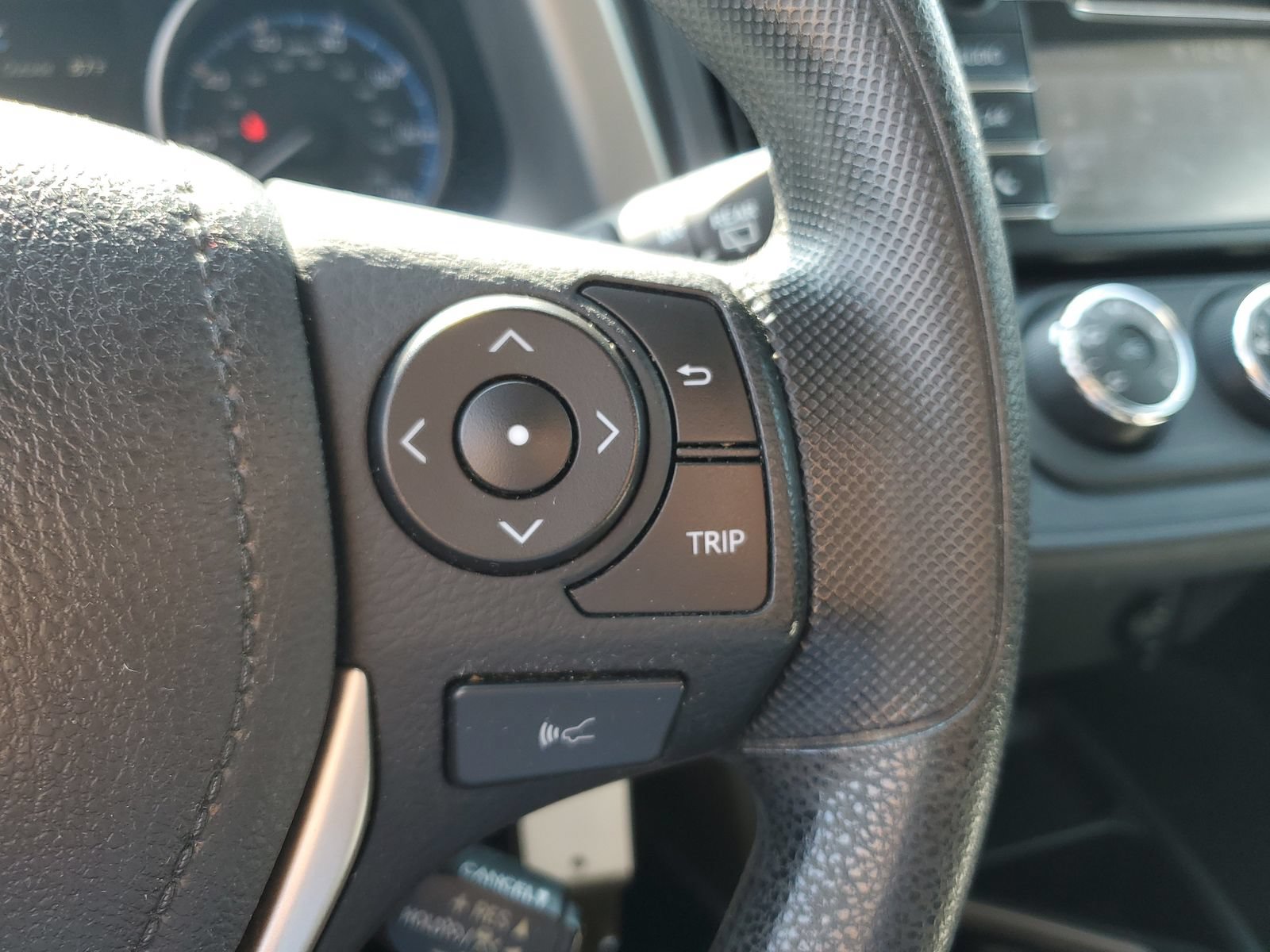 Certified 2018 Toyota RAV4 LE w/ All Weather Liner Package FWD image 23