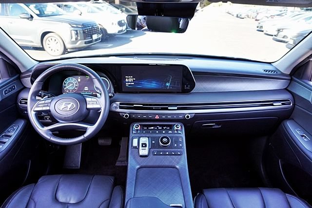 Certified 2023 Hyundai Palisade Limited FWD image 21