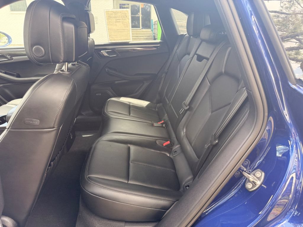 Used 2026 Porsche Macan Turbo AWD/4WD image 13