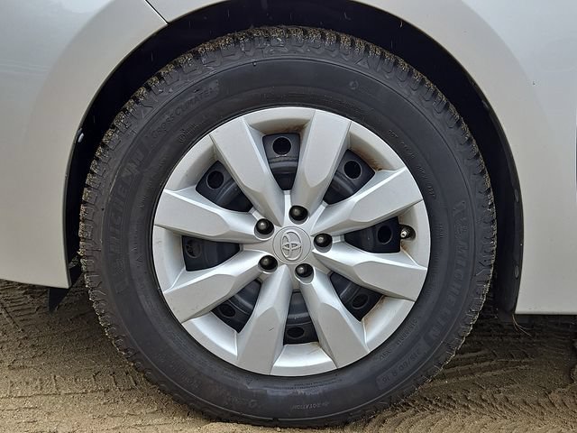 Used 2016 Toyota Corolla LE FWD image 23