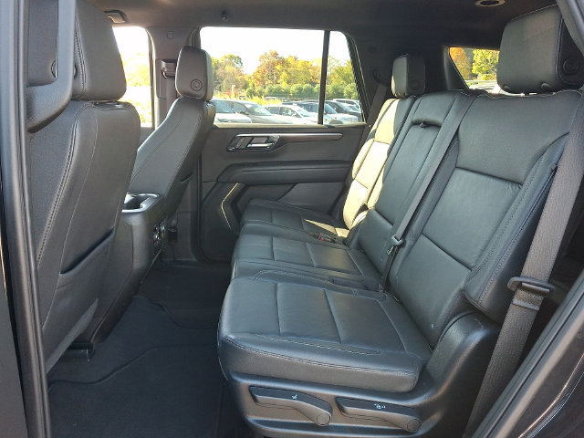 Used 2025 Chevrolet Tahoe Z71 AWD/4WD image 17