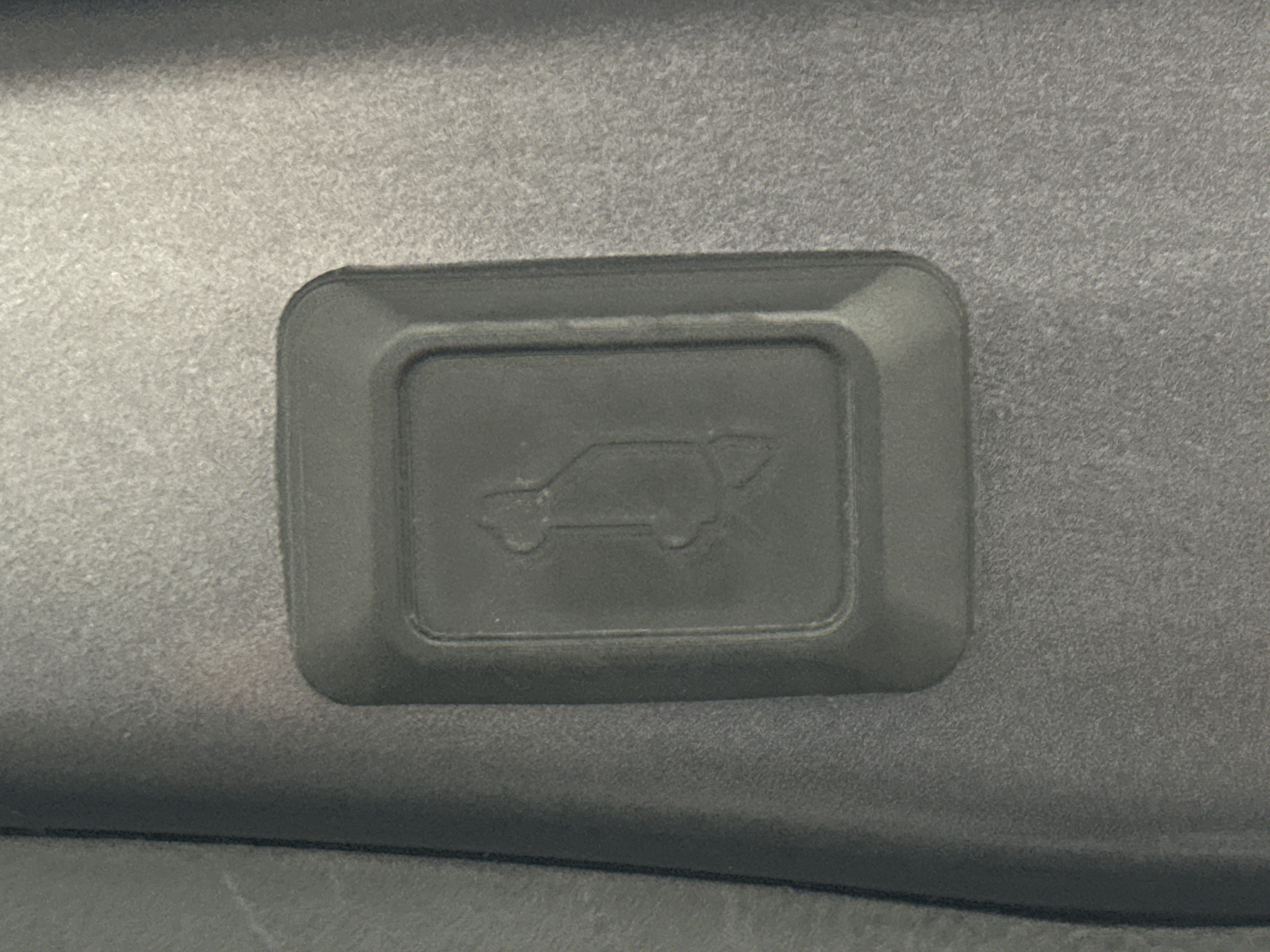 Used 2022 Toyota RAV4 XLE w/ Convenience Package AWD/4WD image 14
