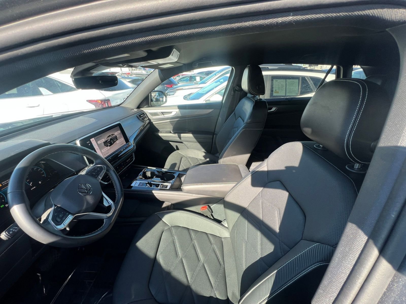 Used 2025 Volkswagen Atlas Cross Sport SE FWD image 36