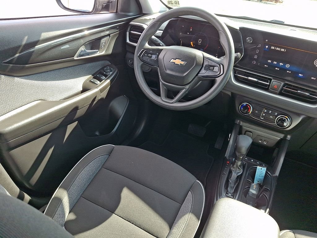 Used 2025 Chevrolet TrailBlazer LS image 15