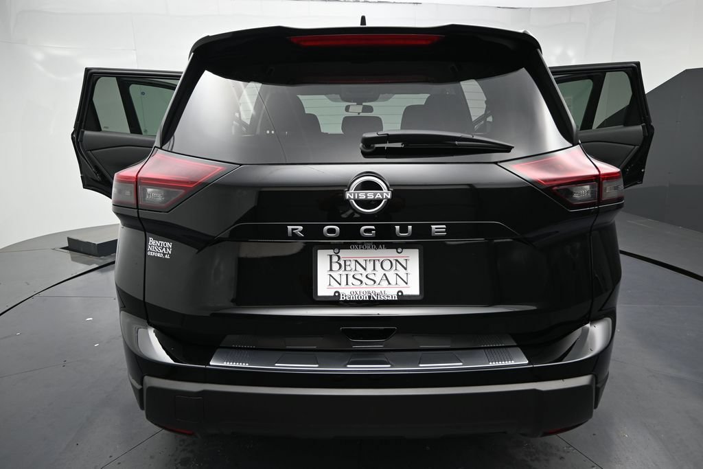 New 2026 Nissan Rogue SV FWD image 10