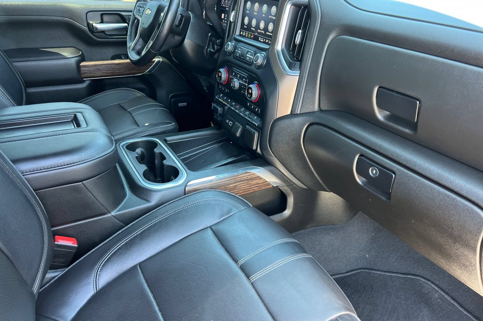 Used 2022 Chevrolet Silverado 3500 High Country w/ Safety Package II AWD/4WD image 16