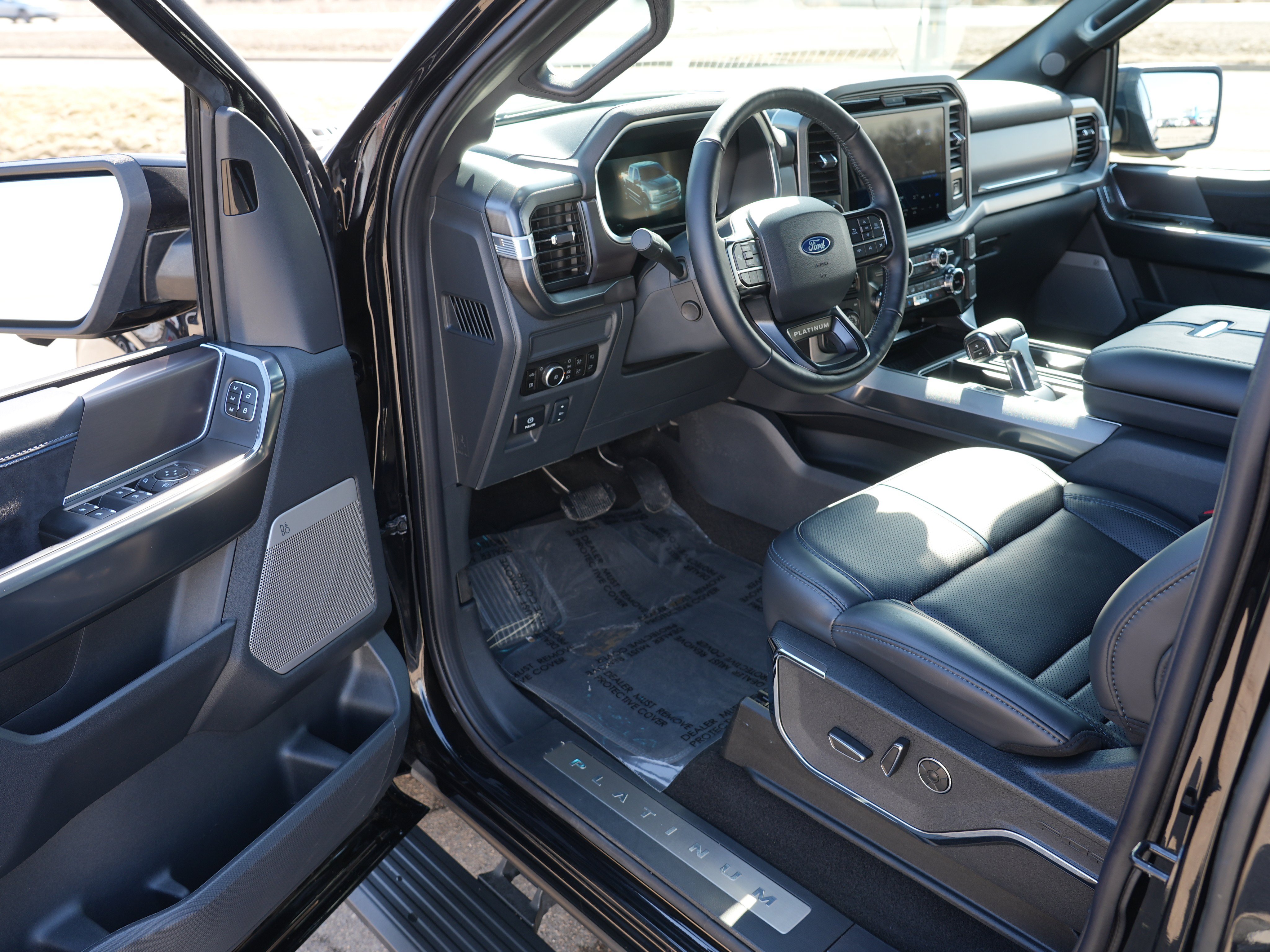 Used 2025 Ford F150 Platinum AWD/4WD image 17