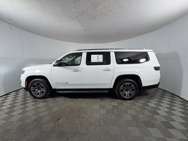 Used 2024 Jeep Wagoneer L Series II image 2