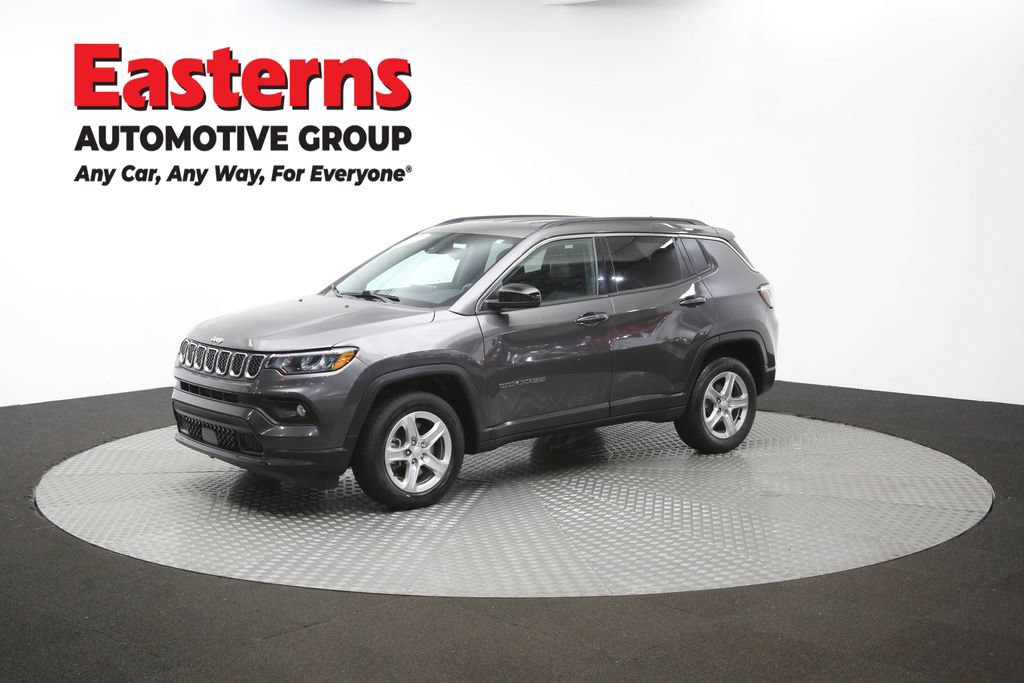 Used 2024 Jeep Compass Latitude AWD/4WD image 57
