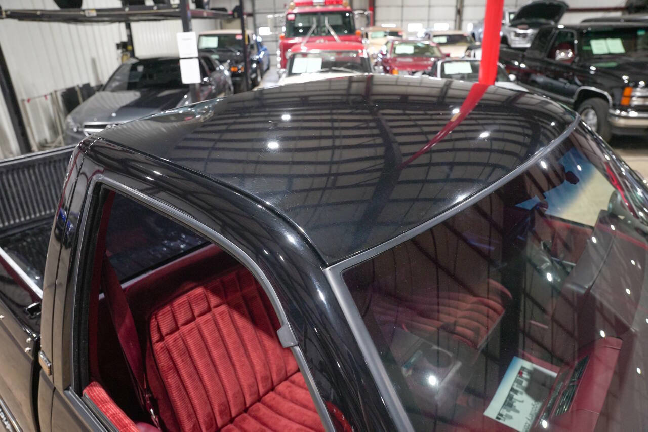 Used 1990 Chevrolet Silverado 1500 2WD Regular Cab image 19